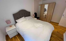 Comfortable 1 Bedroom And Double Sofa Bed Flat