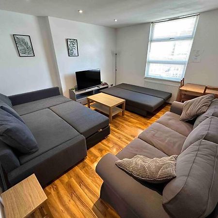 Comfortable 1 Bedroom And Double Sofa Bed Flat Londra Esterno foto